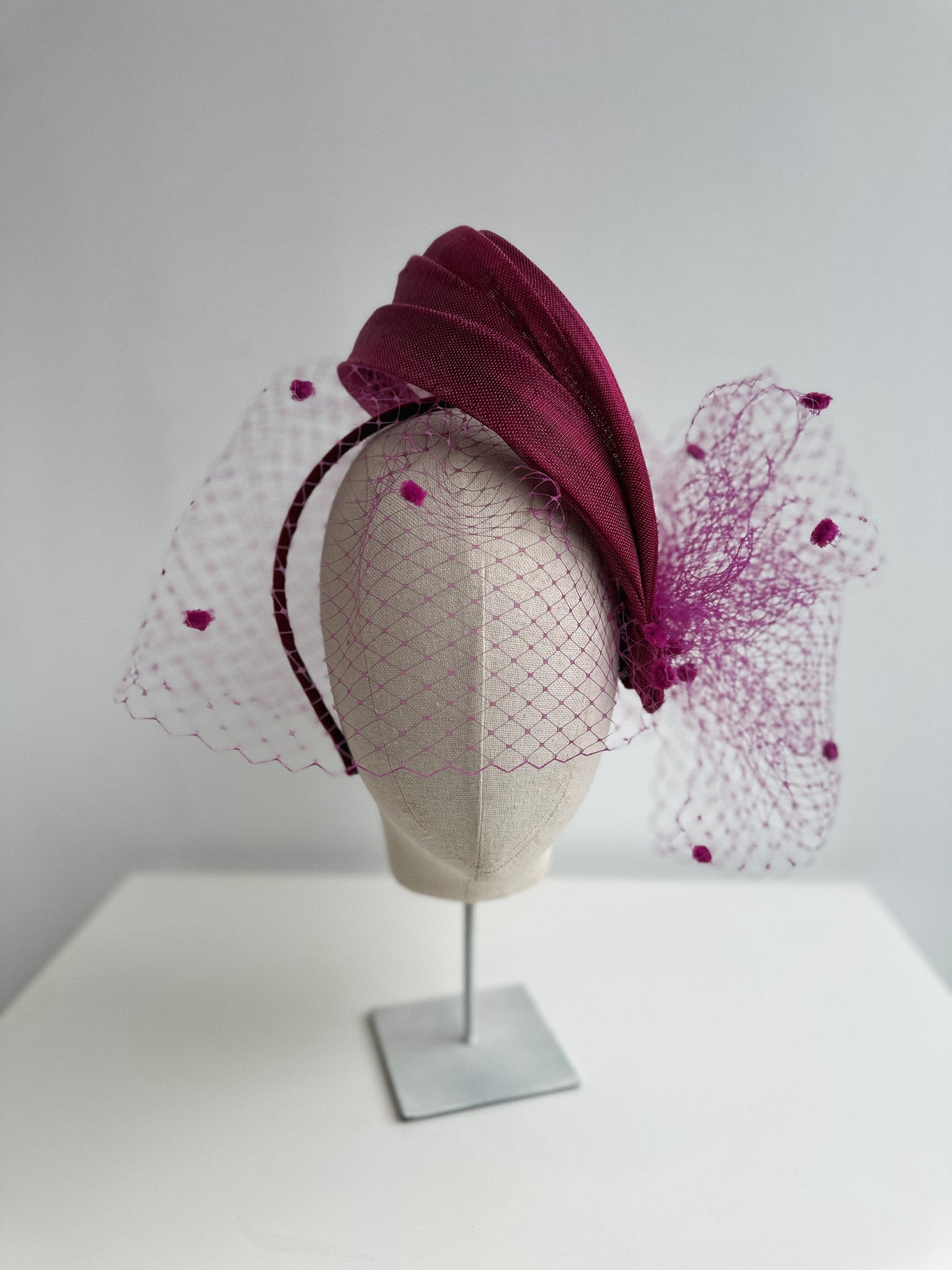 DIADEMA DE SIMANAY DE SEDA CON REDECILLA