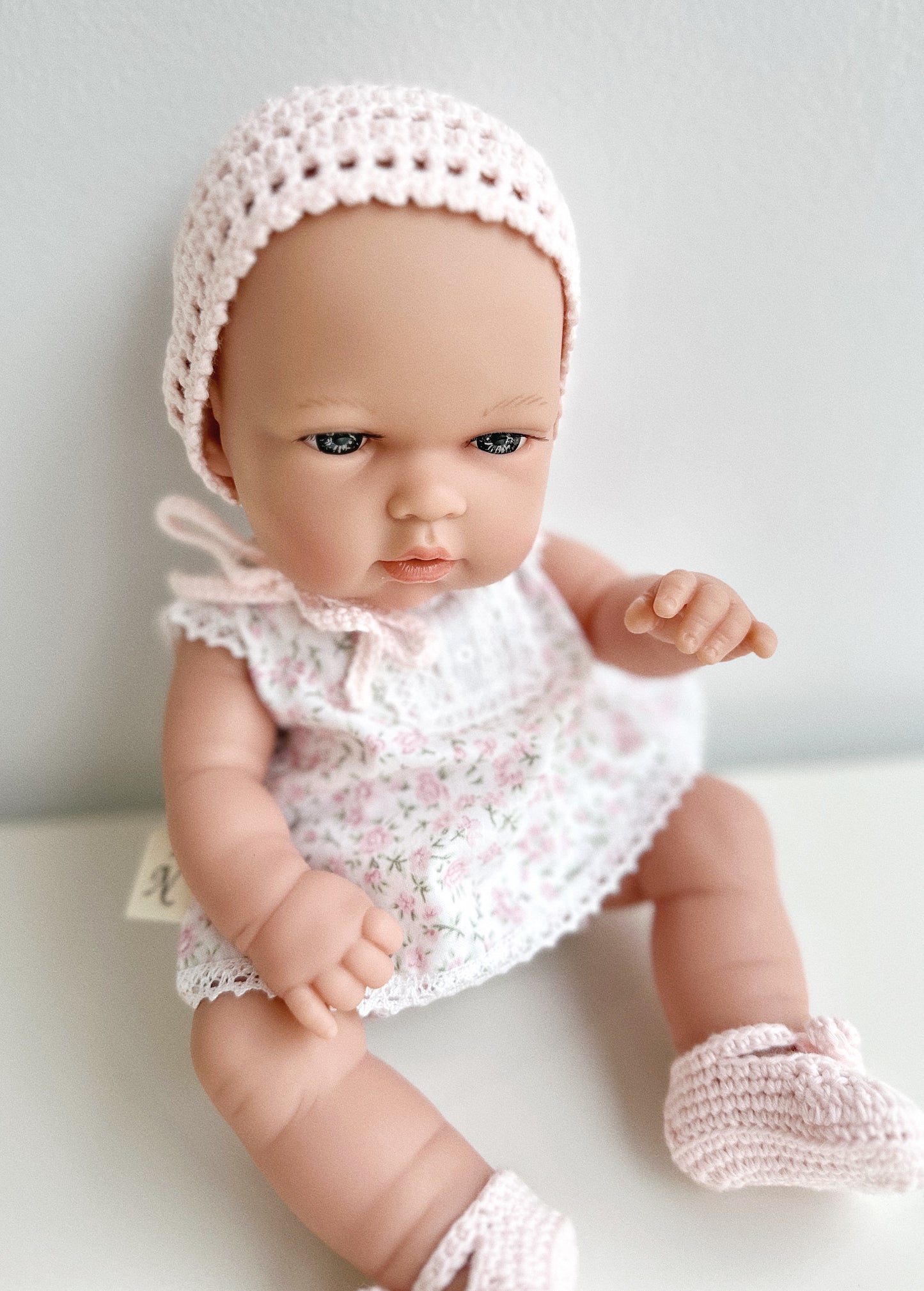ROPA Y MUÑECO 33 CM