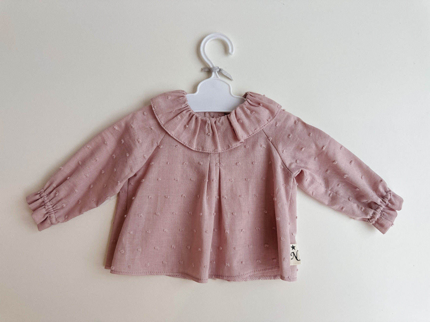 BLUSA MANGA LARGA Y CON CUELLO PARA REBORN DE 42 CM