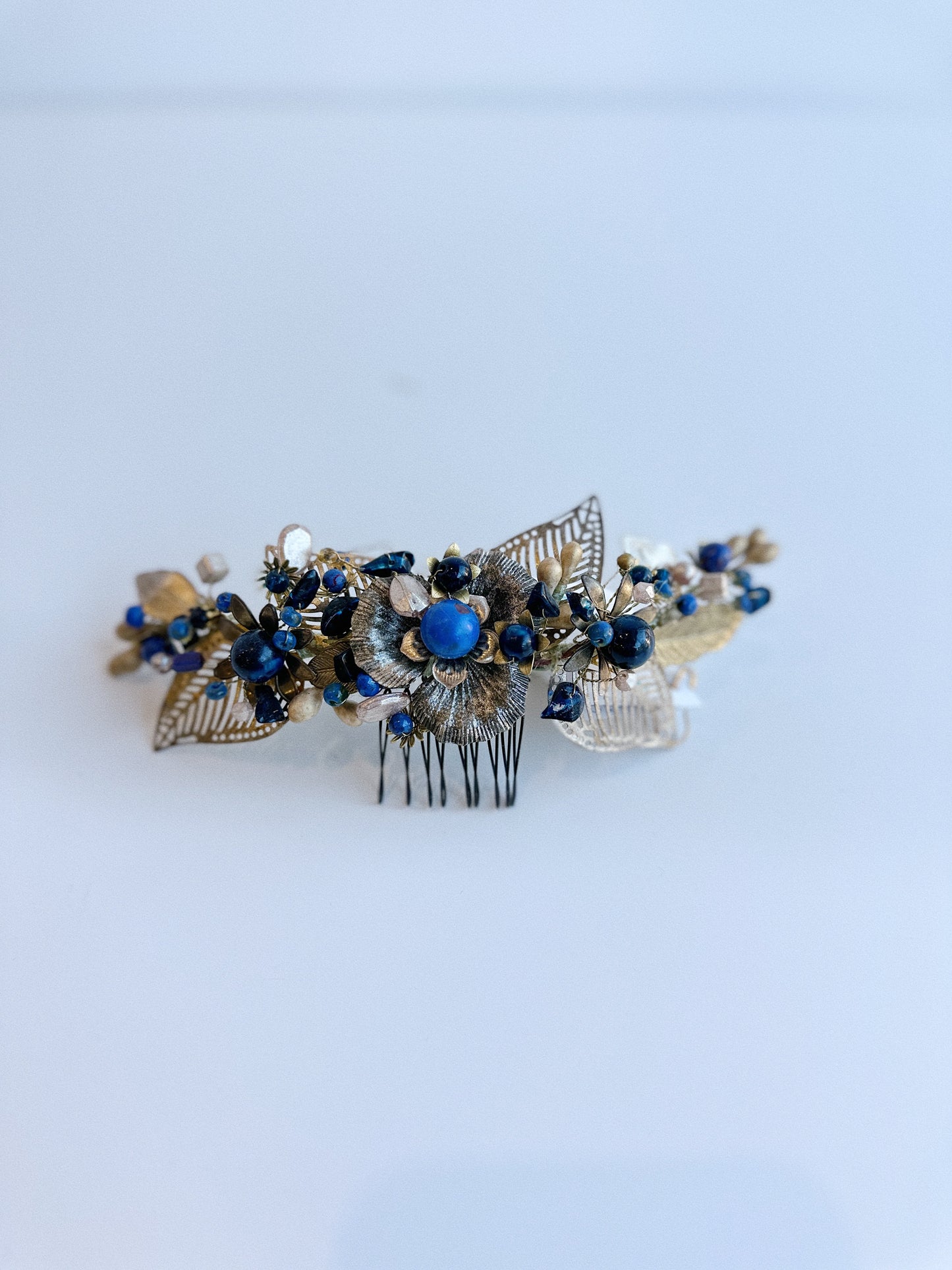 TOCADO PARA NOVIA EN DORADO Y AZUL