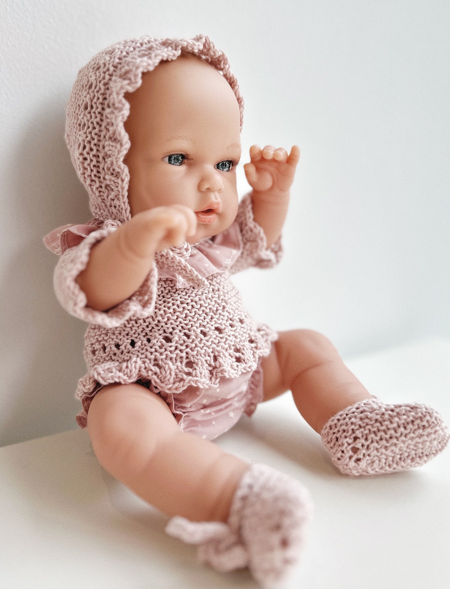 ROPA Y MUÑECO 33 CM