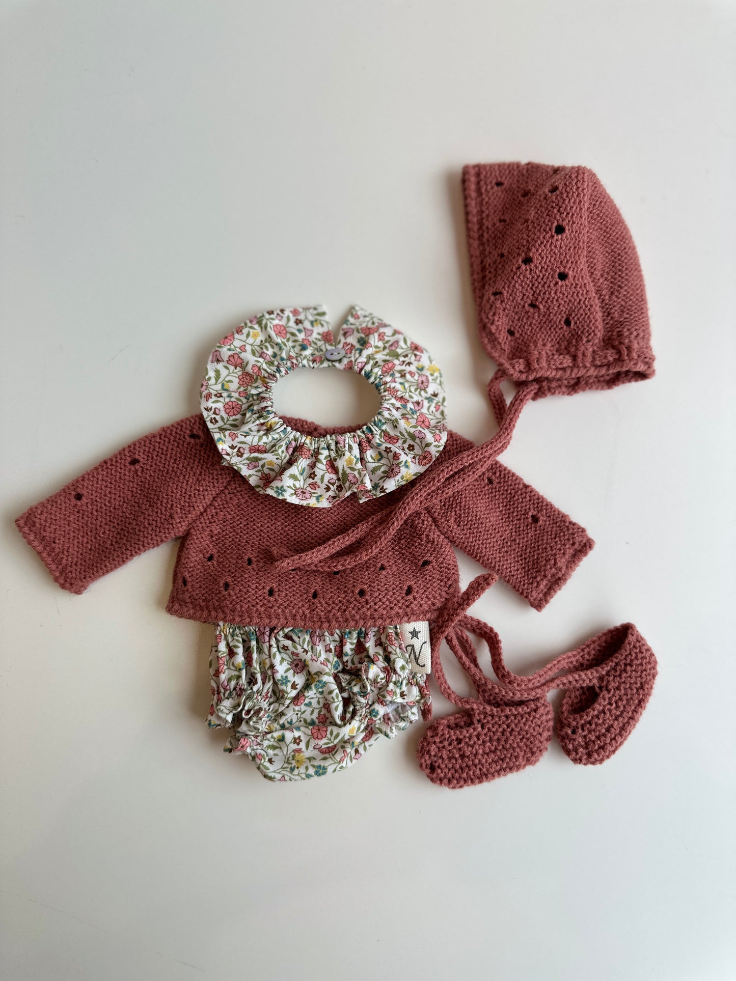 Conjunto ropa para muñeco 33cm calado múltiple