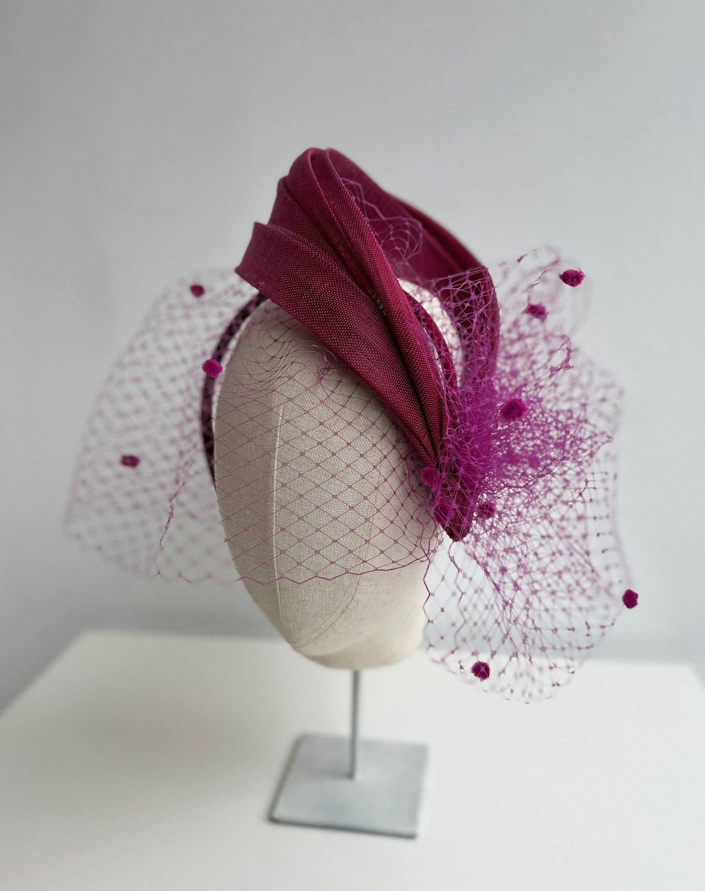 DIADEMA DE SIMANAY DE SEDA CON REDECILLA
