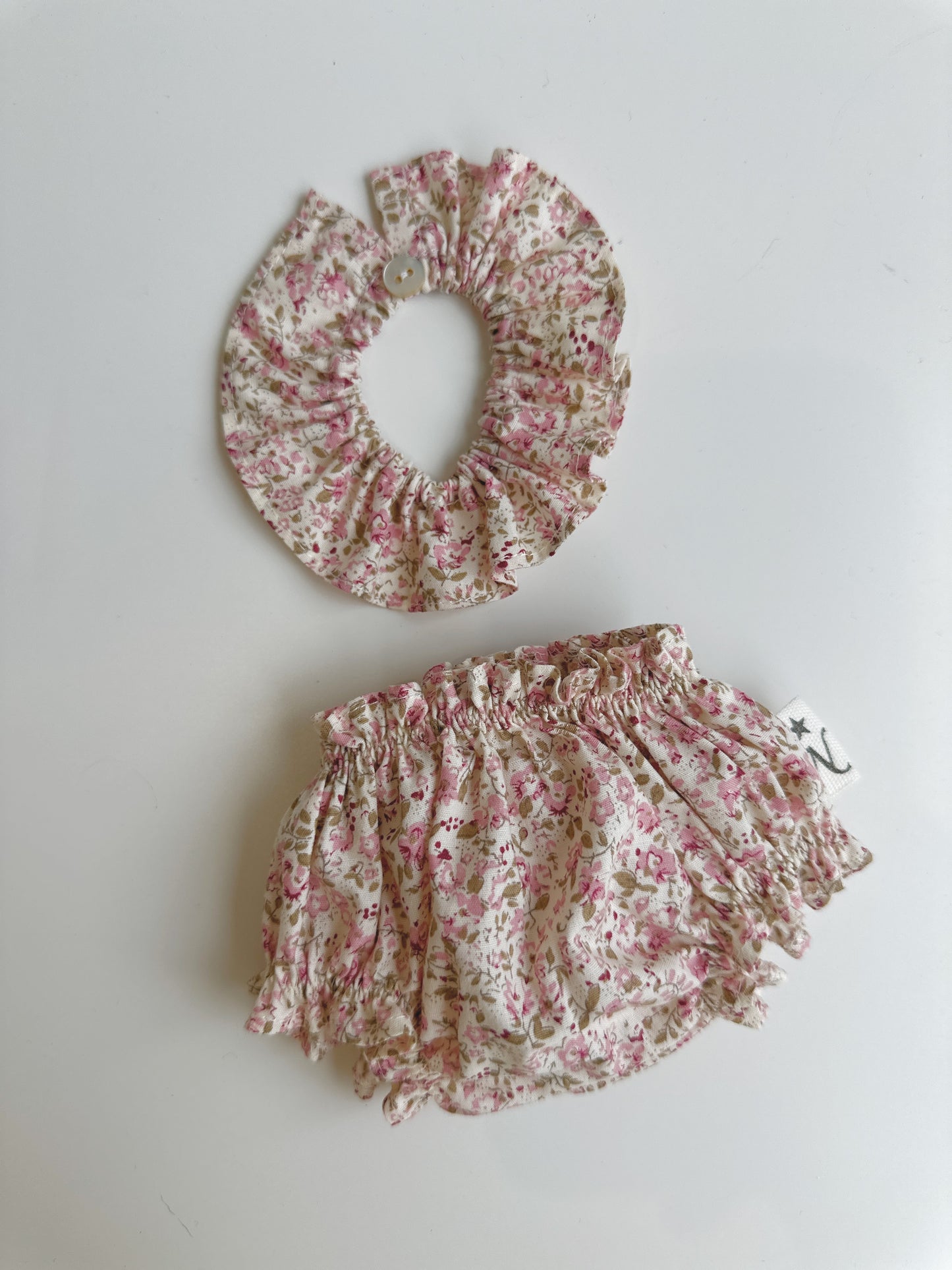 CUELLO Y CULOTTE PARA GORDI DE PAOLA REINA