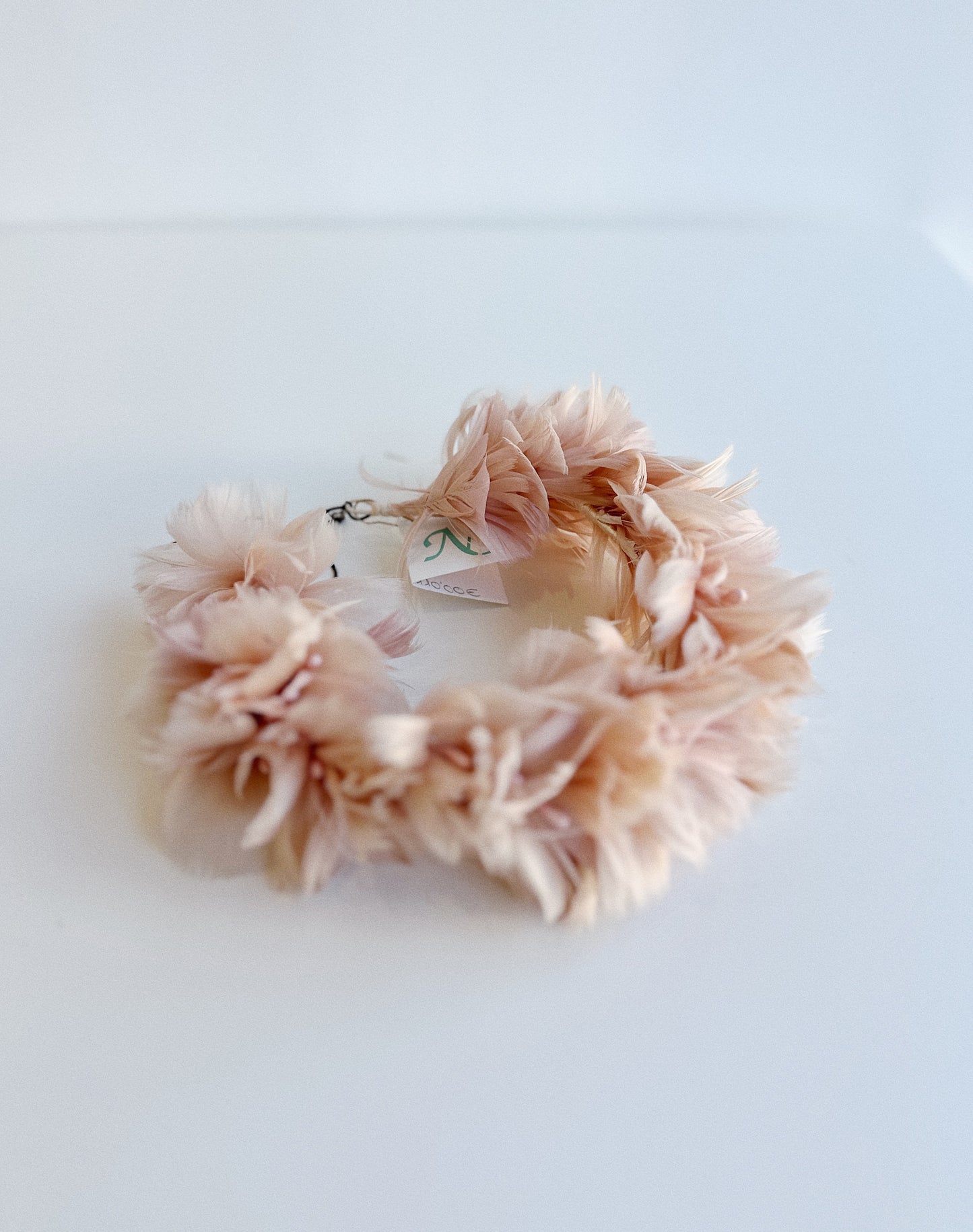 TOCADO PARA NOVIA ESTILO DIADEMA DE PLUMAS