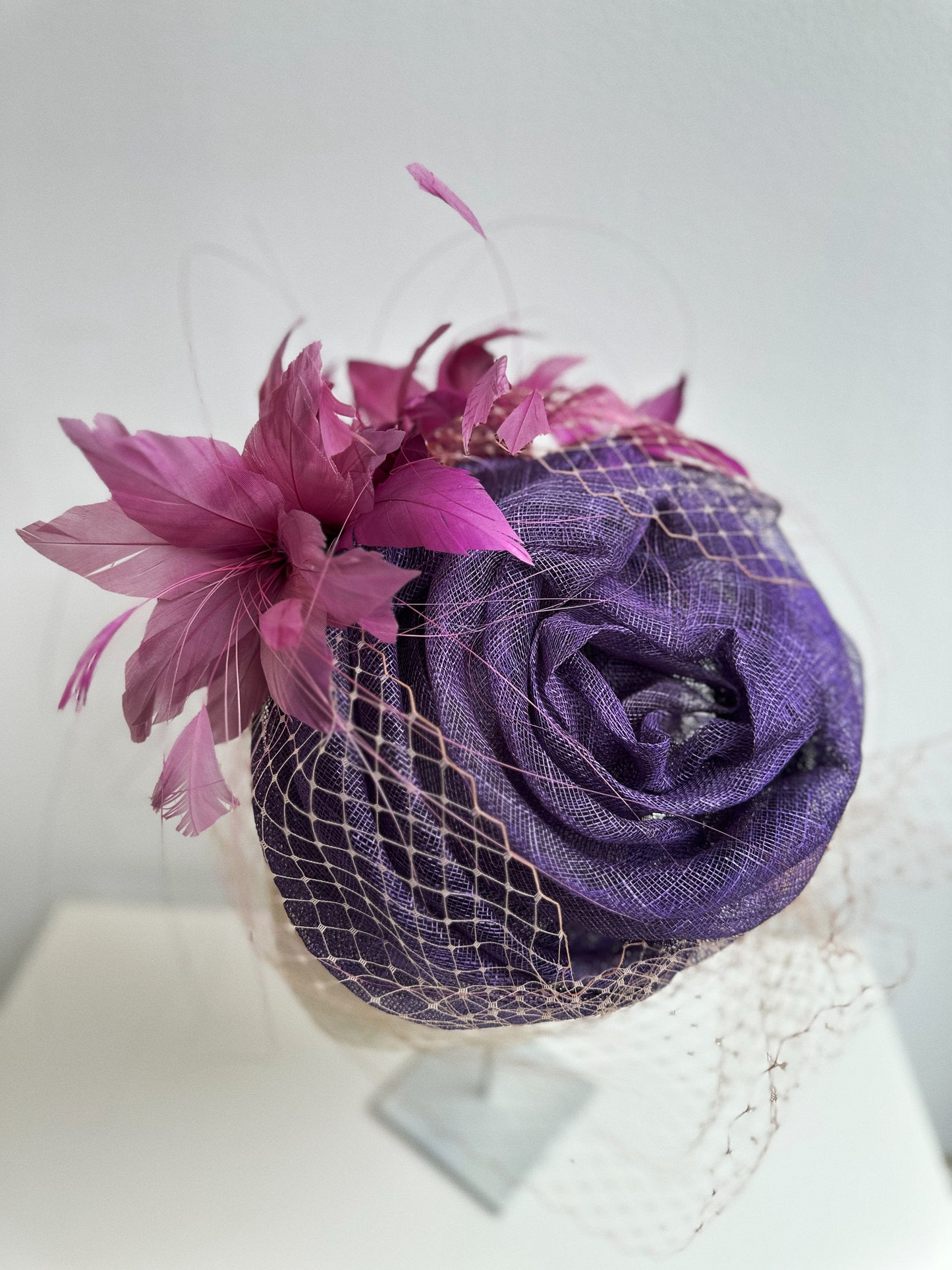 TOCADO PARA INVITADA ESTILO CASCO