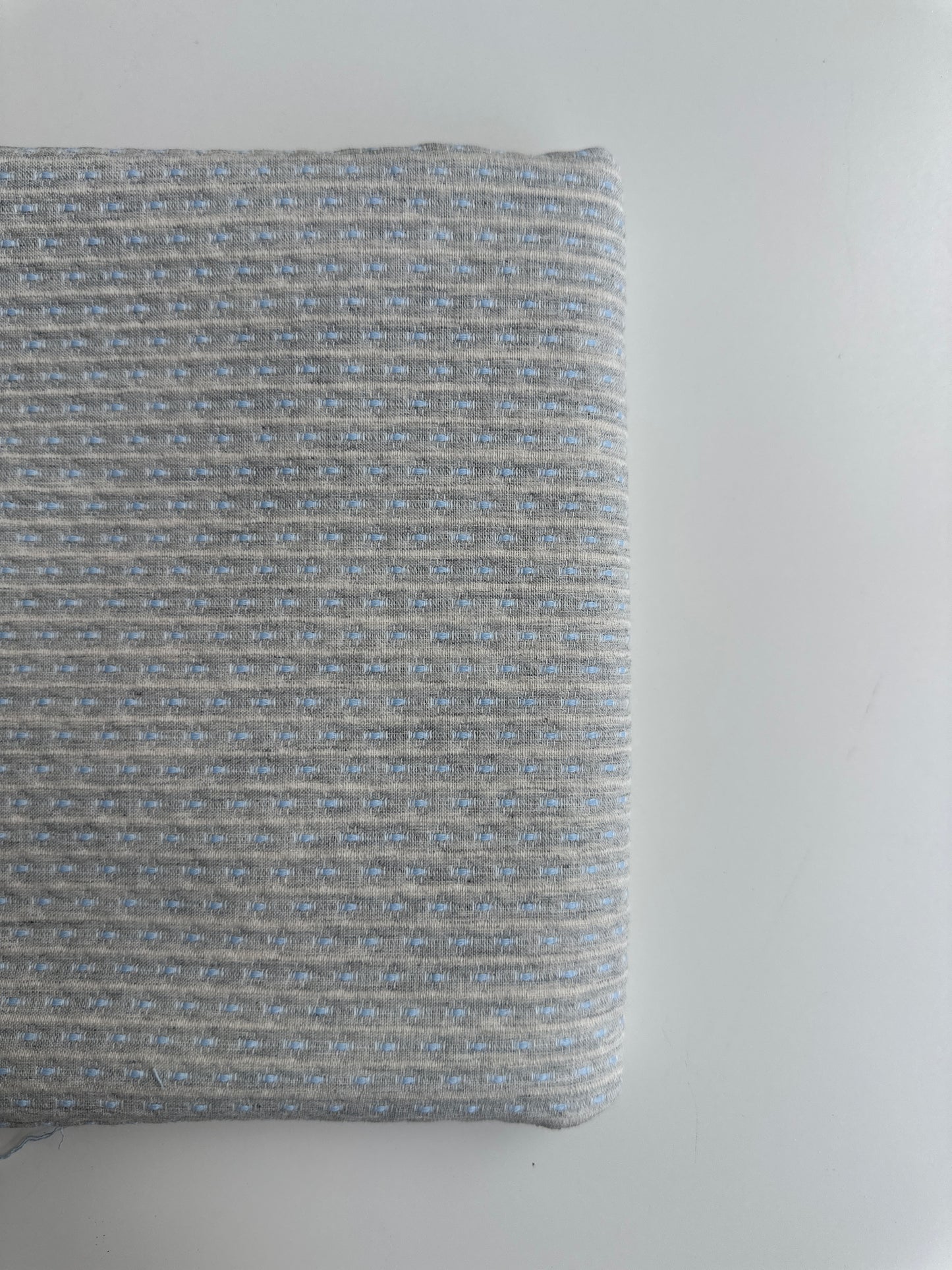 TELA ESTAMPADA PIQUÉ DE 1,5 METROS DE ANCHO. 21,50 EUROS/ METRO AHORA 10€/METROS