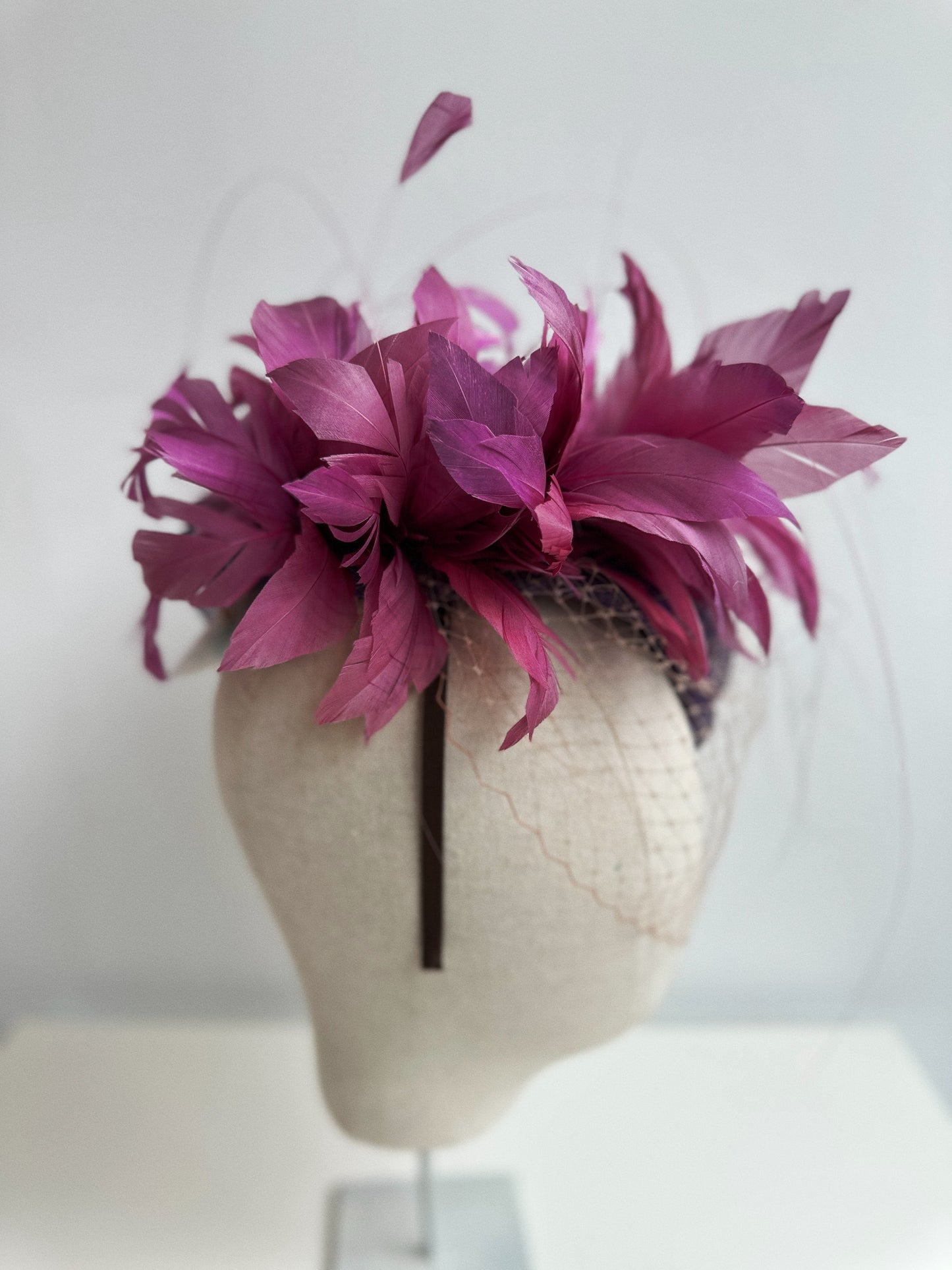 TOCADO PARA INVITADA ESTILO CASCO