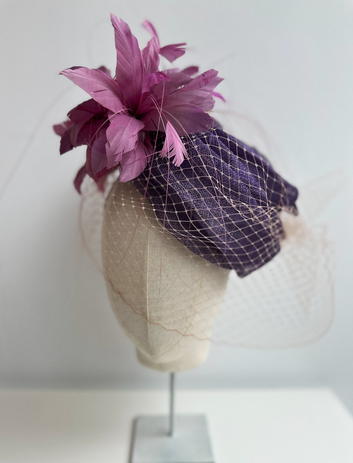 TOCADO PARA INVITADA ESTILO CASCO