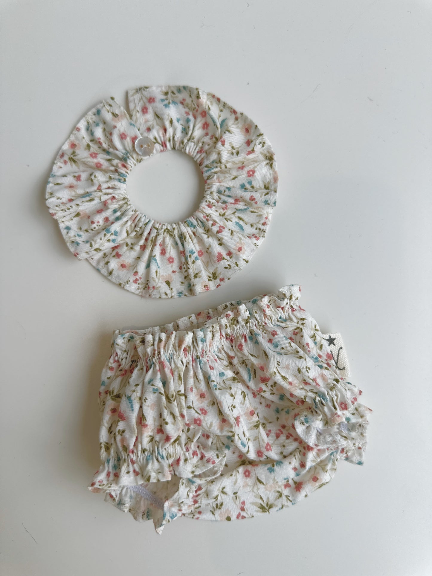 CUELLO Y CULOTTE PARA GORDI DE PAOLA REINA