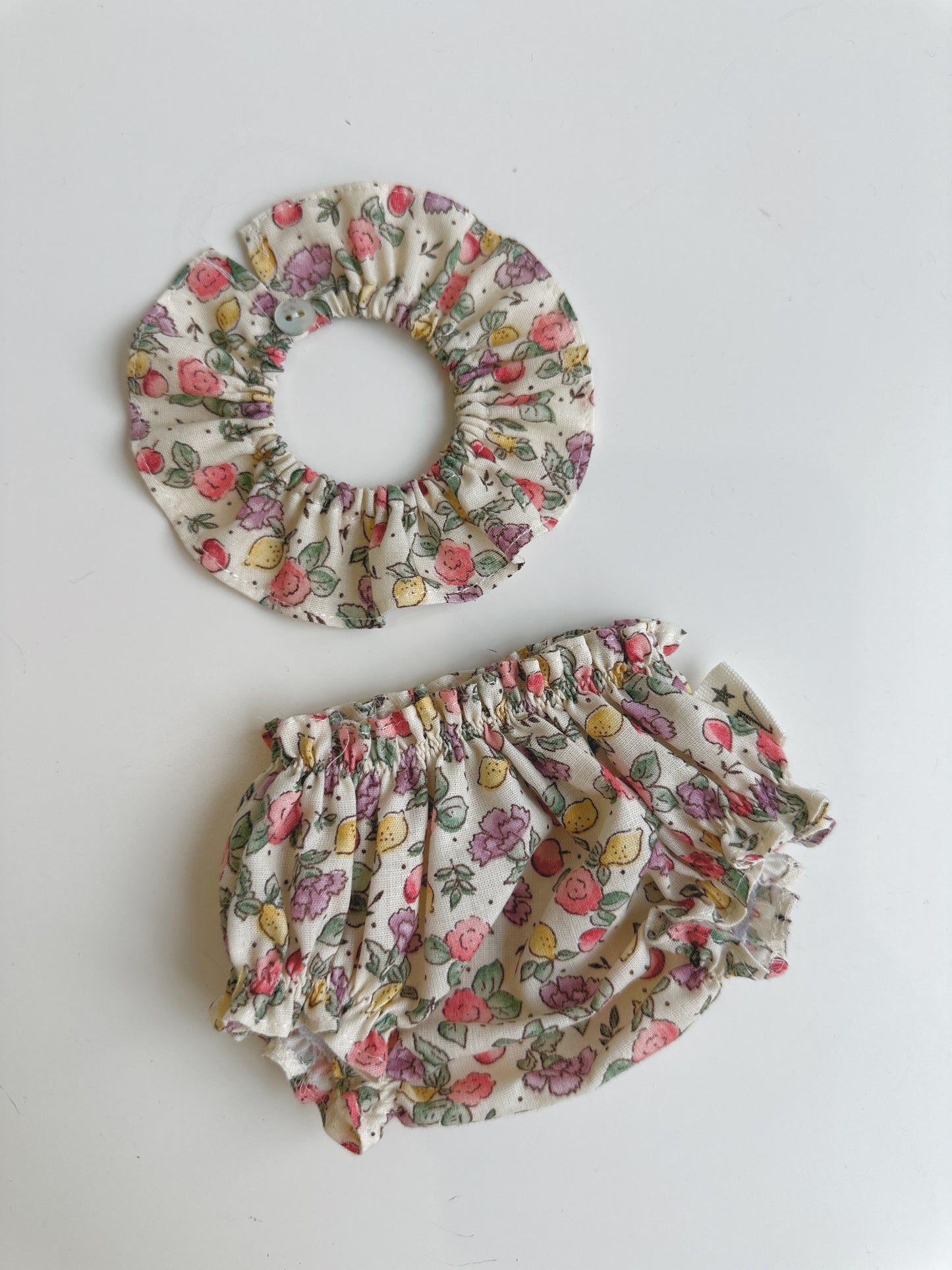 CUELLO Y CULOTTE PARA GORDI DE PAOLA REINA