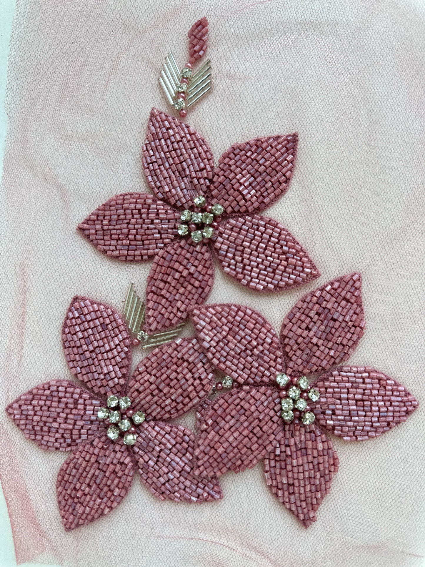 APLICACIÓN FIESTA FLORES ROSA EMPOLVADO