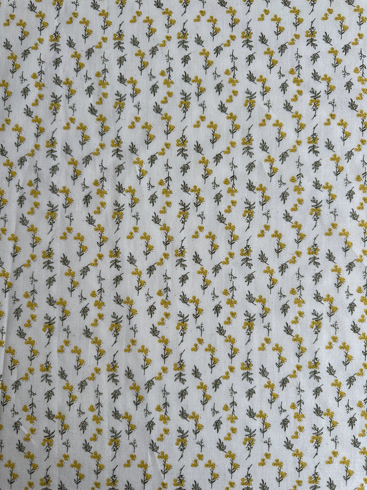 TELA ESTAMPADA DE 1,5 METROS DE ANCHO. 10,50 EUROS/ METRO.