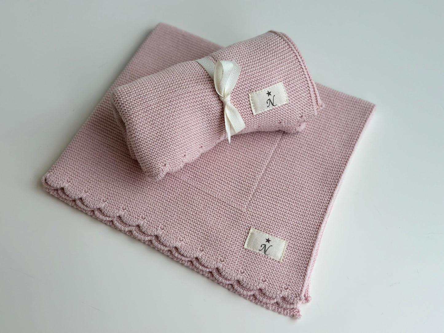 MANTITA PARA MUÑECOS 50 CM X 50 CM ROSA