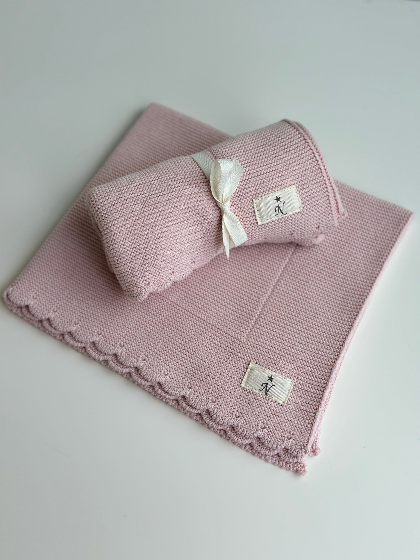 MANTITA PARA MUÑECOS 50 CM X 50 CM ROSA