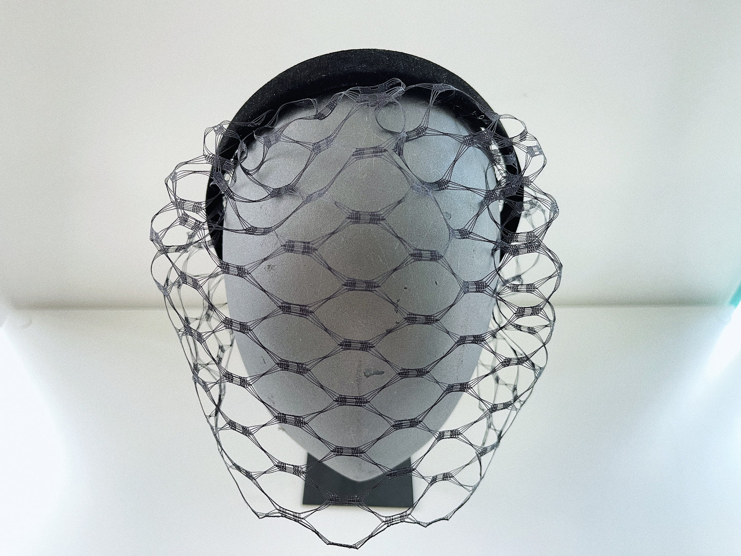 DIADEMA DE TERCIOPELO Y REDECILLA