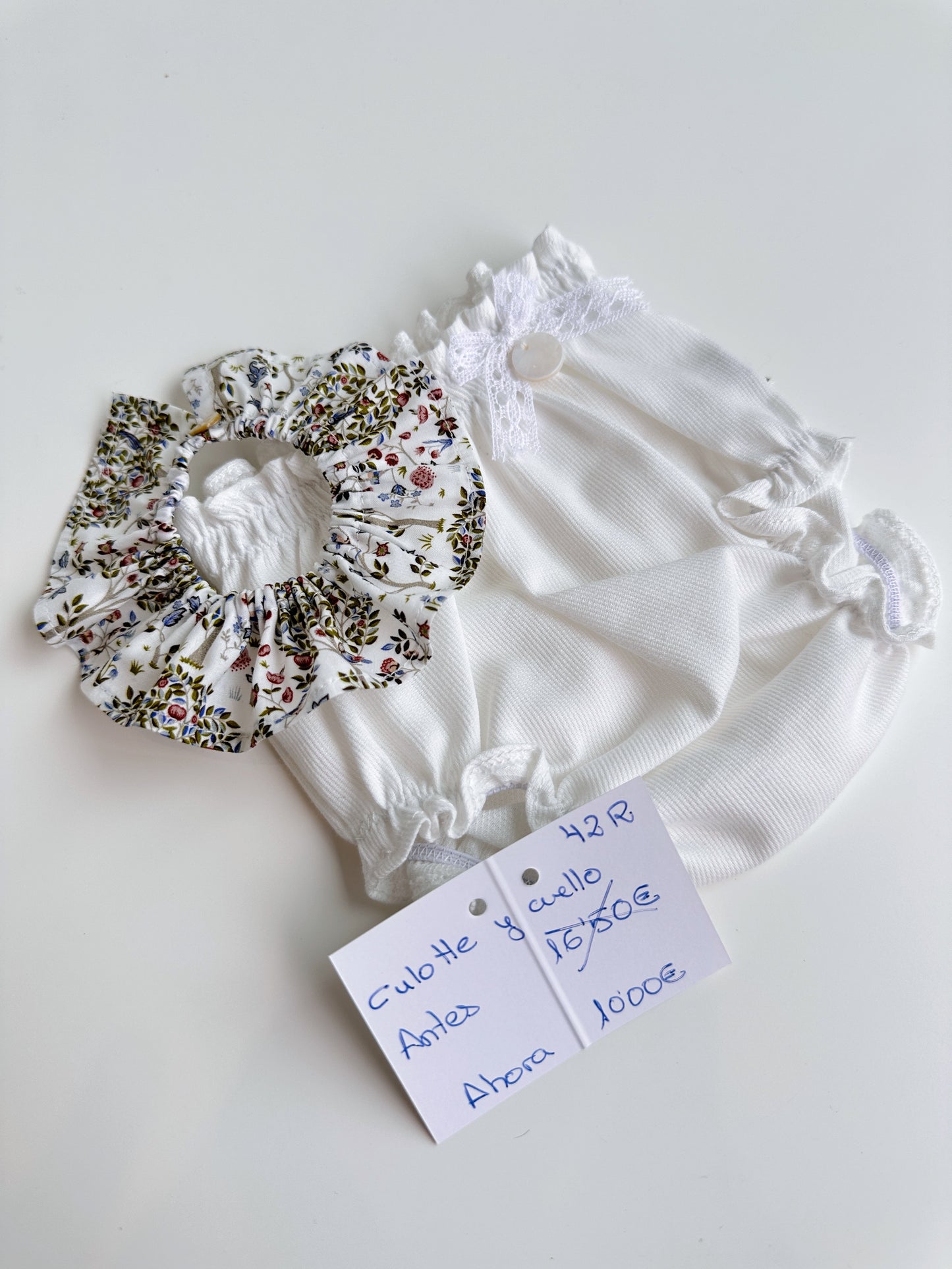 CONJUNTO CUELLO Y CULOTTE PARA REBORN DE 42 CENTIMETROS