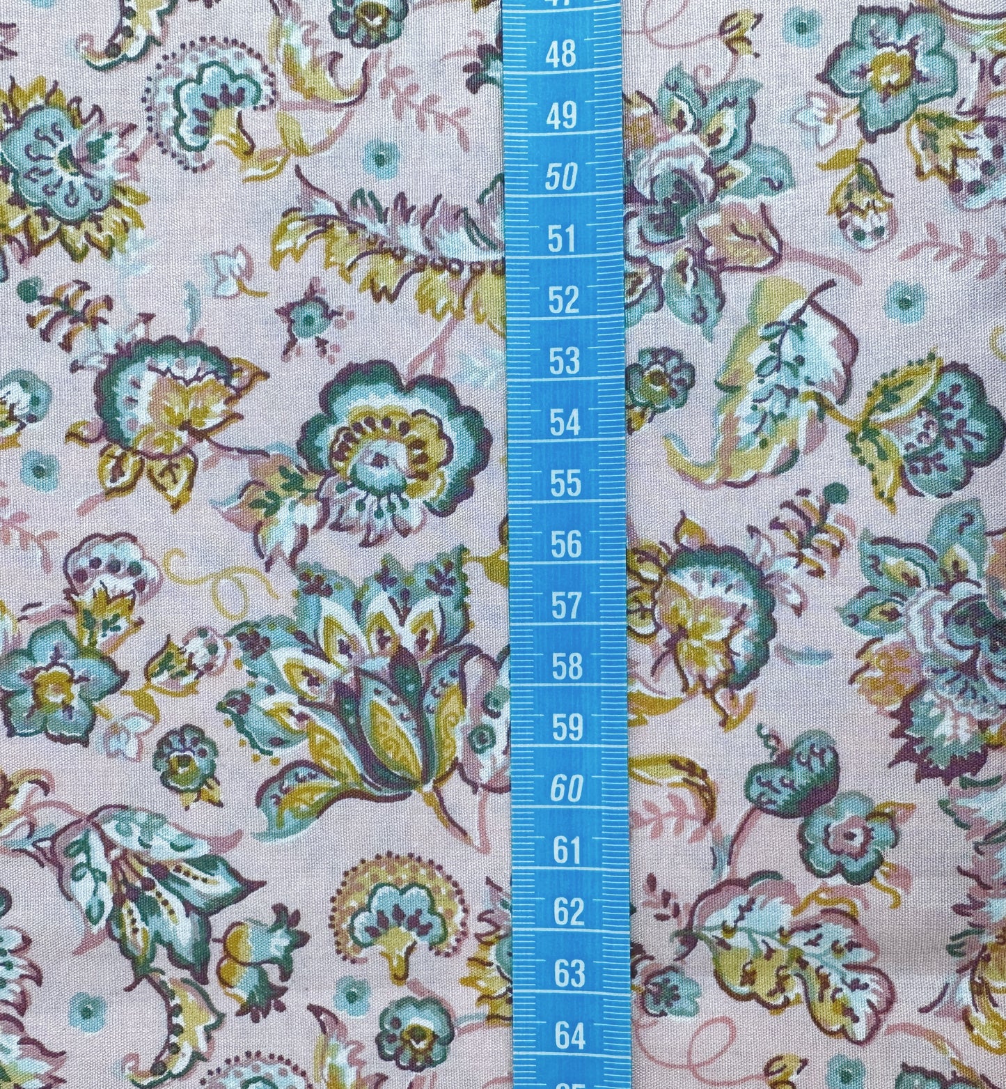 TELA INFANTIL ESTAMPADA DE 1,50 CENTÍMETROS DE ANCHO. 14 EUROS /METRO.
