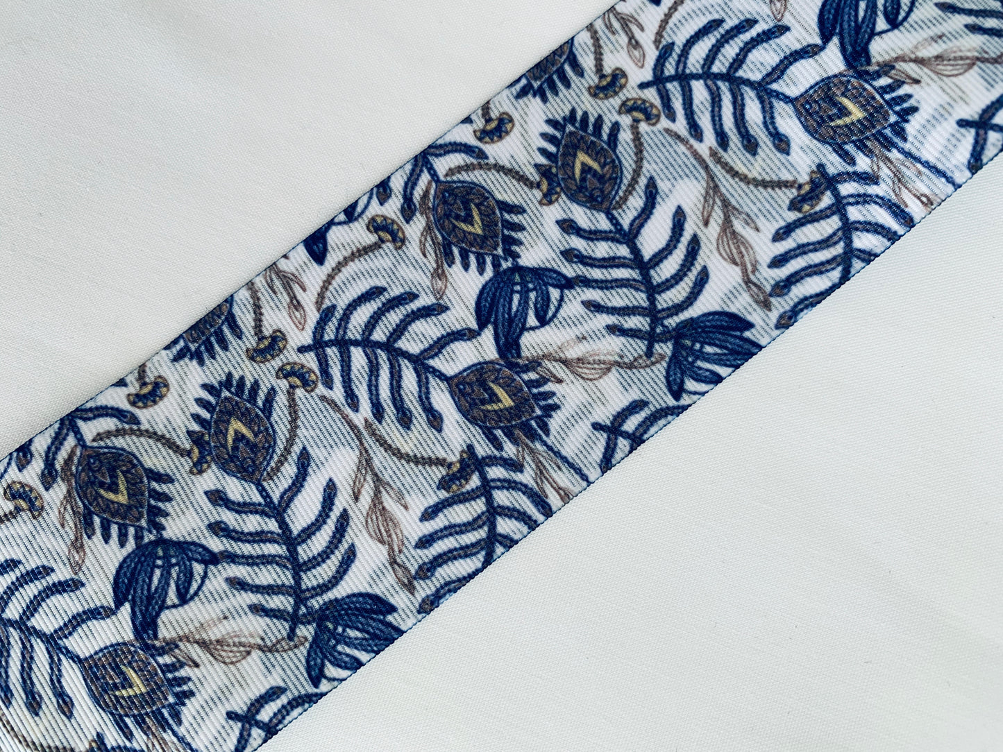 CINTA DE PELO ESTAMPADO DE FLORES AZUL DE 4,8 CENTÍMETROS DE ANCHO