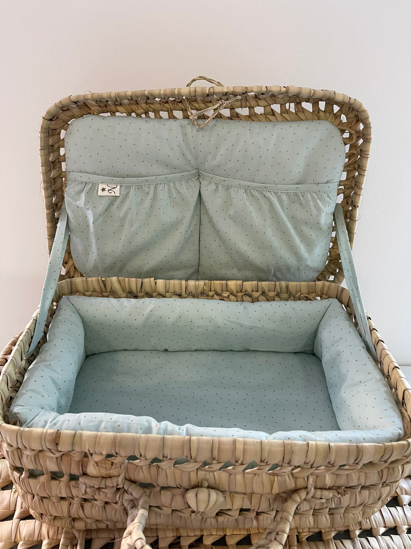 MALETA MIMBRE FORRADA VERDE Y LUNARES DORADOS