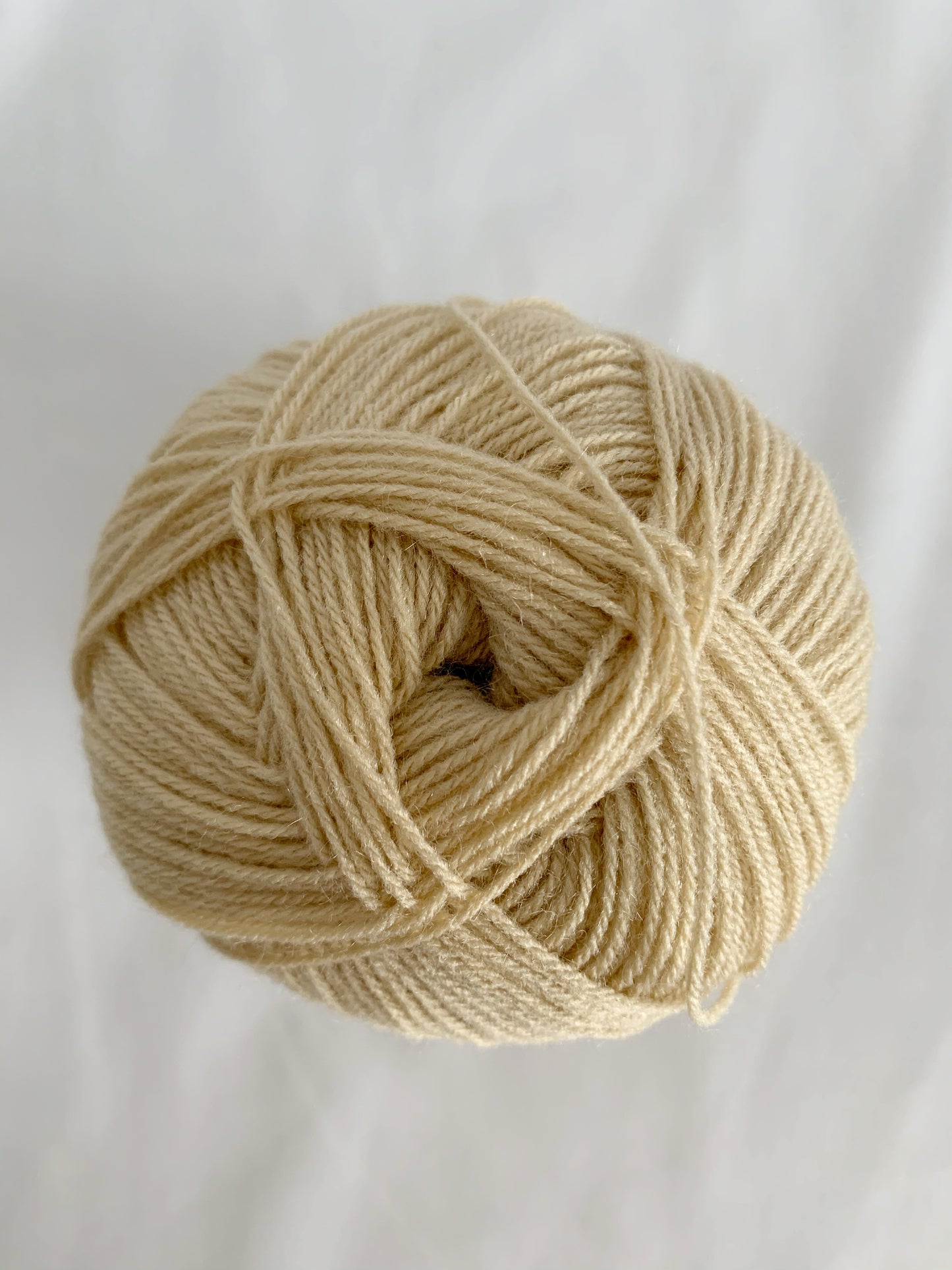 LANAS STOP NIDO 50 GRAMOS 100% ACRÍLICO COLOR 711