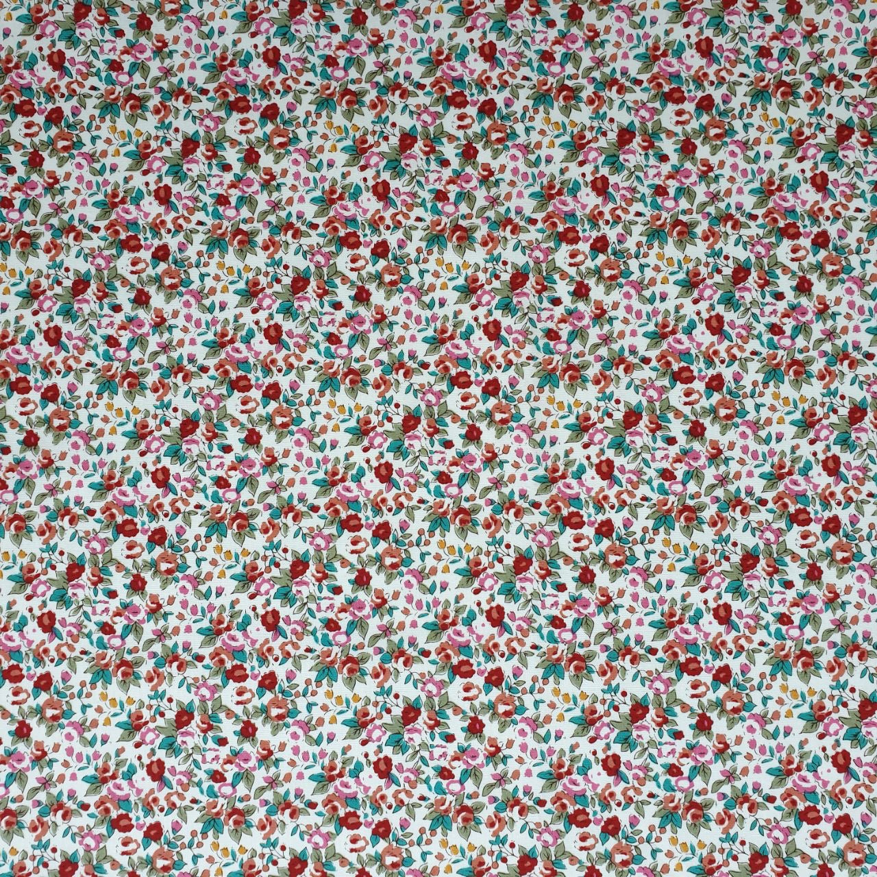 TELA ESTAMPADA DE 1,5 METROS DE ANCHO. 10 EUROS/ METRO.