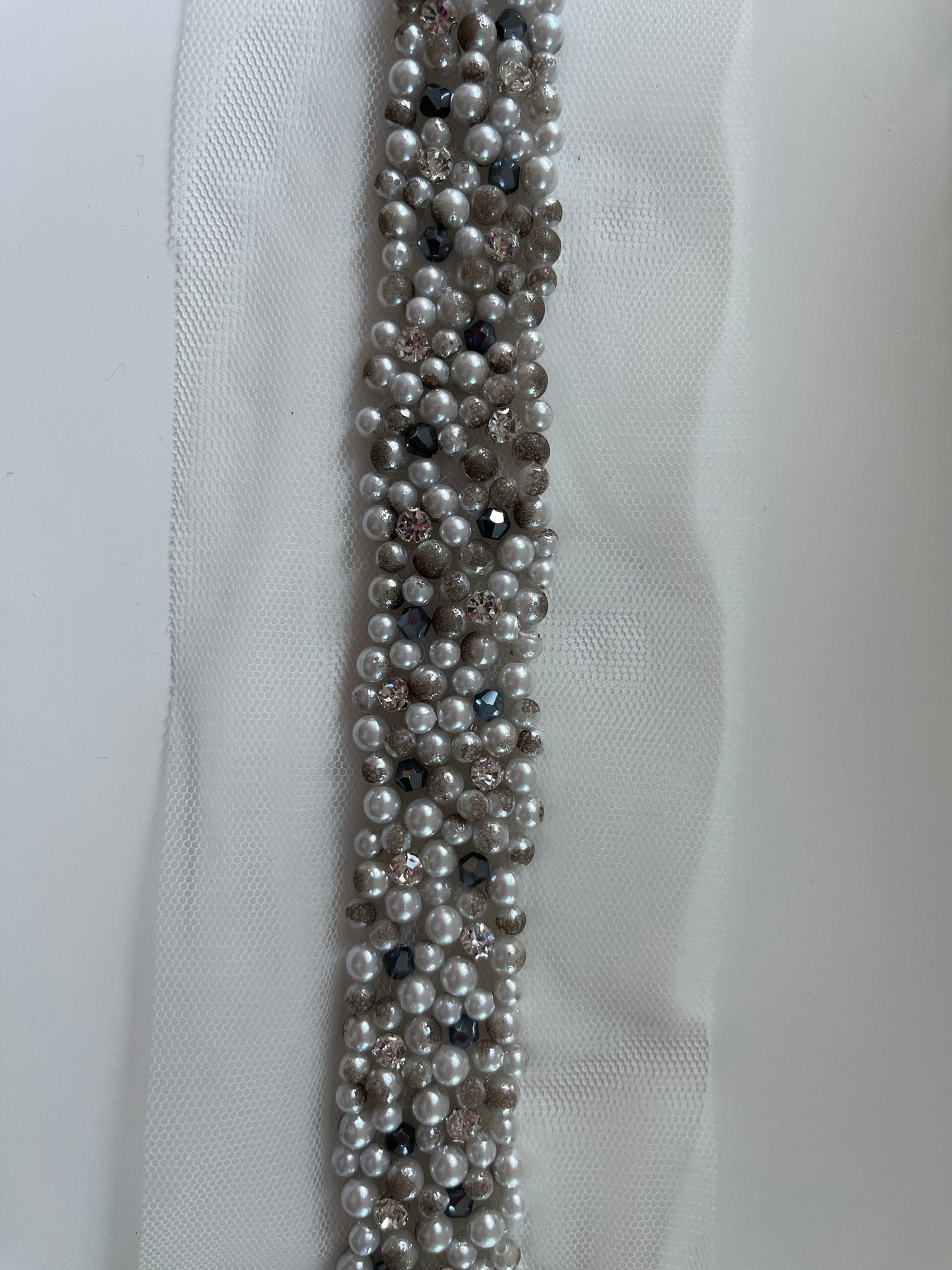 PASAMANERIA FIESTA PERLAS Y BRILLANTES 3cm de ancho