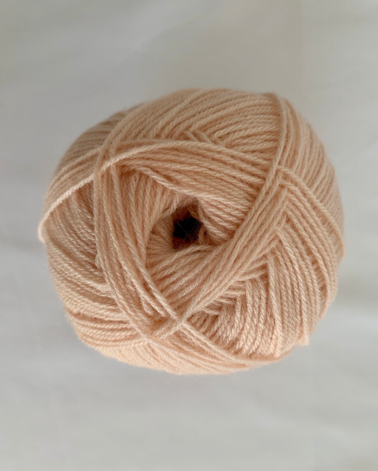 LANAS STOP NIDO 50 GRAMOS 100% ACRÍLICO COLOR 321