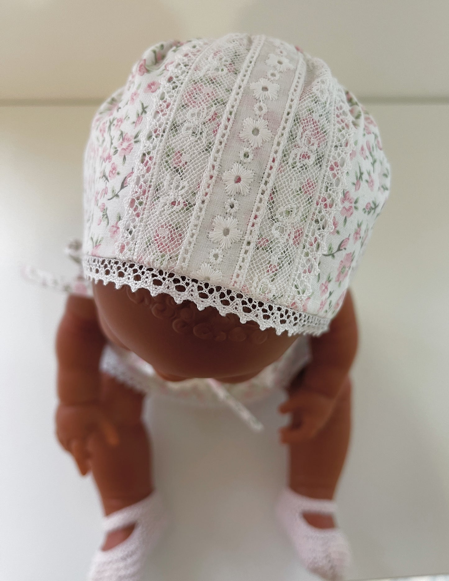 MUÑECA 42 CENTÍMETROS Y ROPA