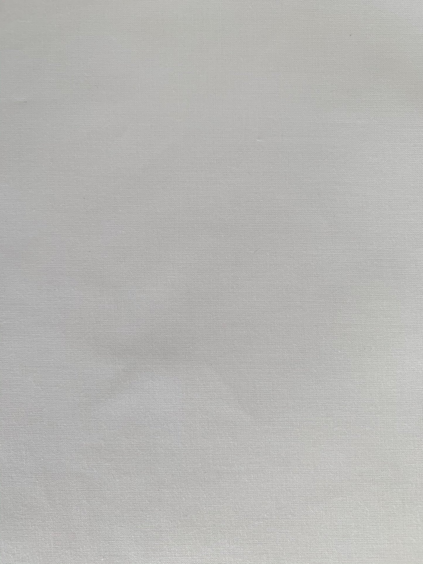 TELA BLANCA DE 1,45 METROS DE ANCHO. 11 EUROS /METRO.