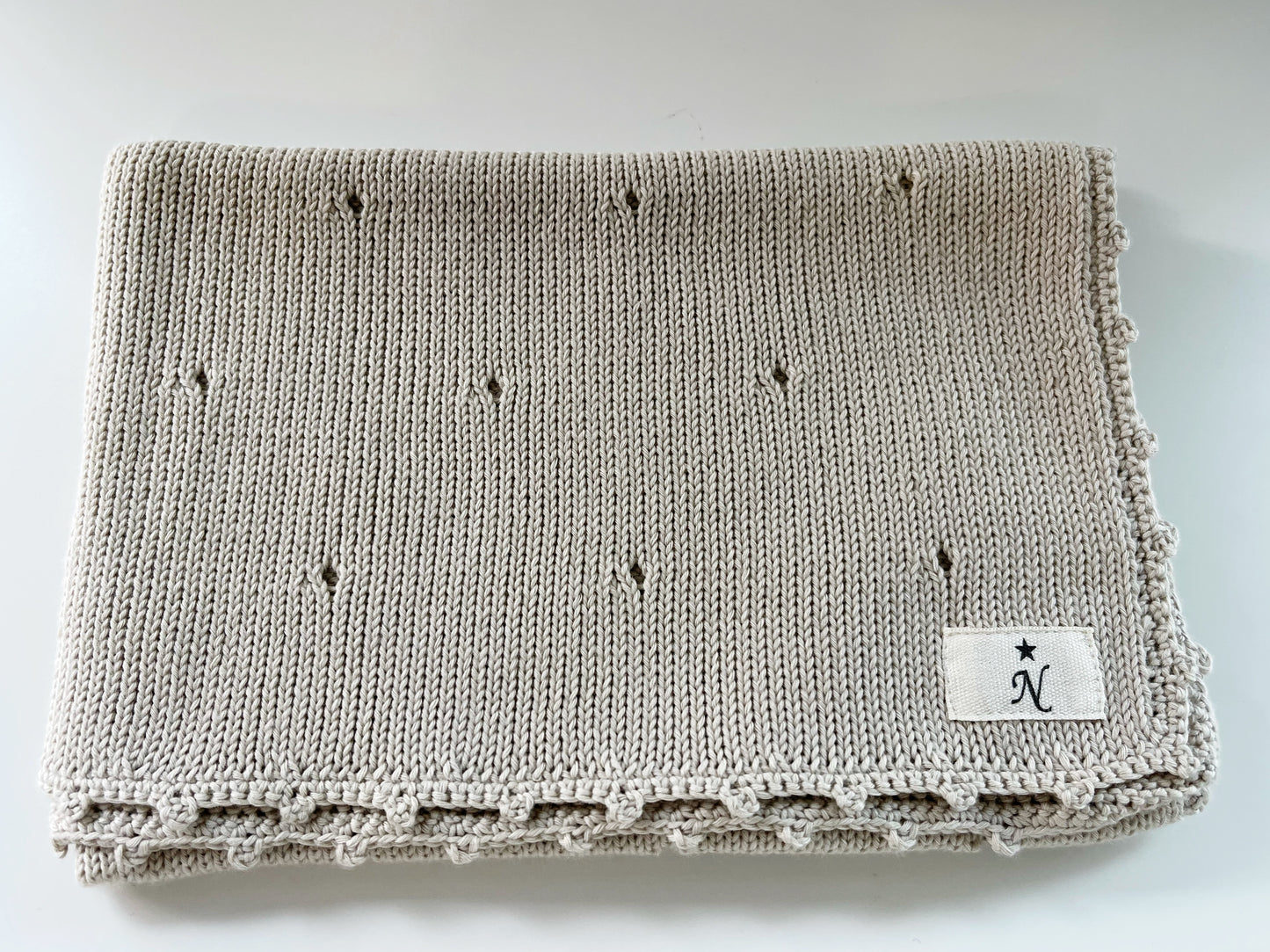 MANTITA/ ARRULLO HECHA EN ALGODÓN PARA BEBÉ ARENA 70CM X 50 CM