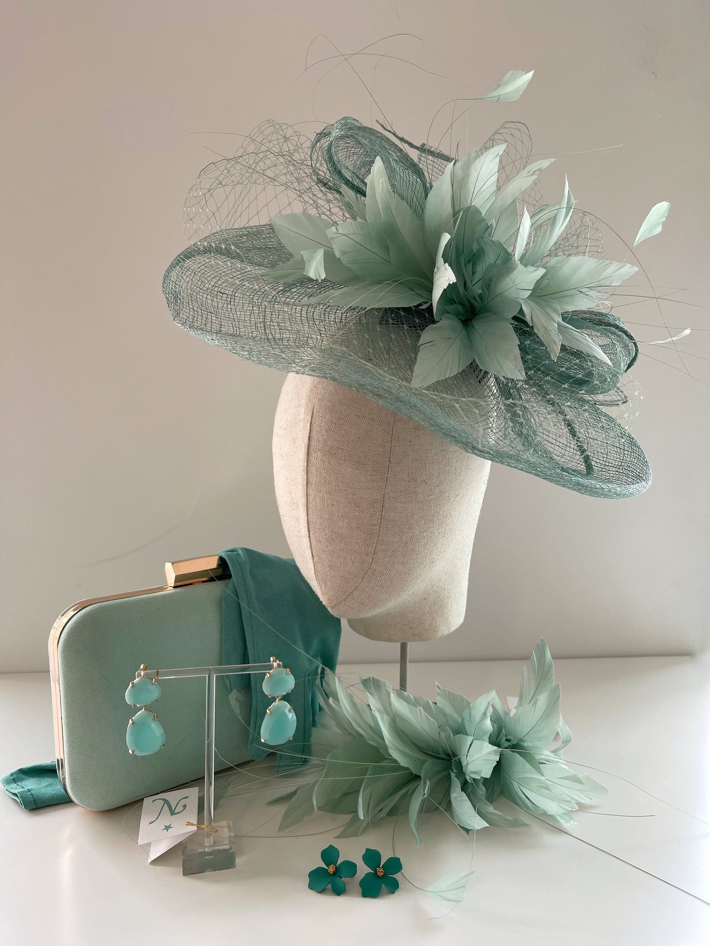 TOCADO IDEAL PARA MADRINA DE BODA