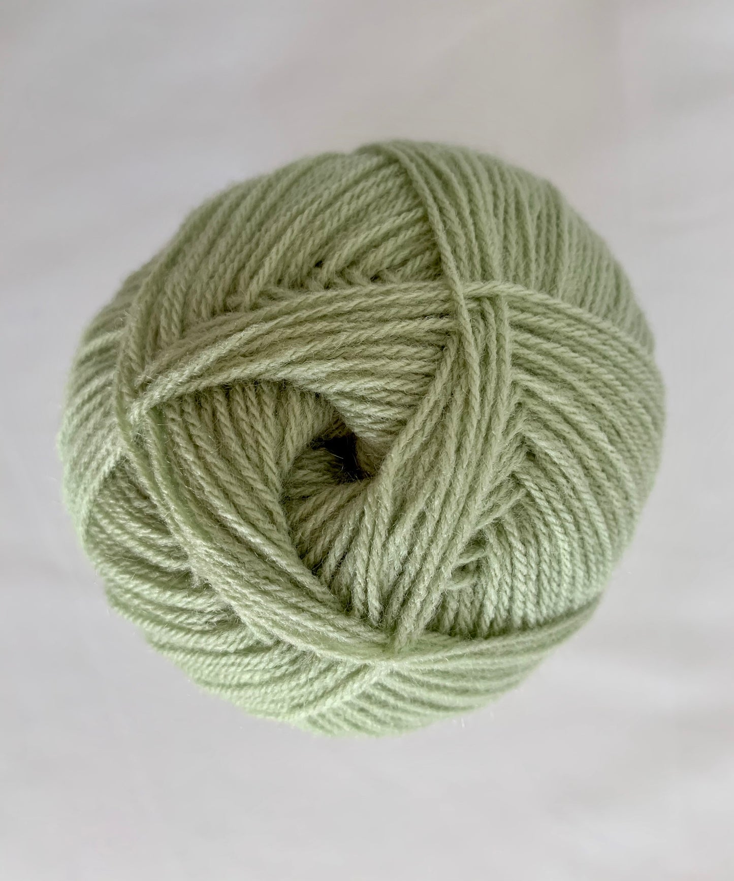 LANAS STOP NIDO 50 GRAMOS 100% ACRÍLICO COLOR 536