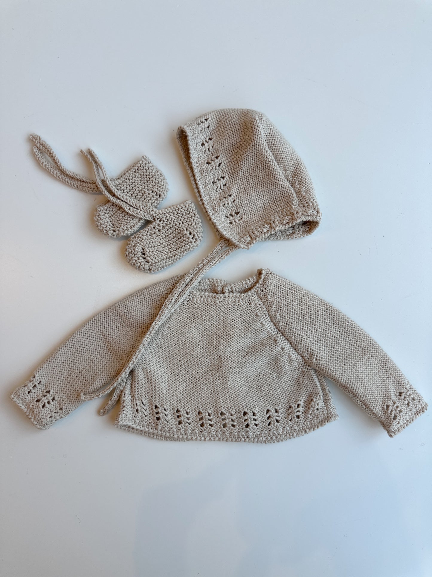 Capota, jersey y patucos para reborn 42cm