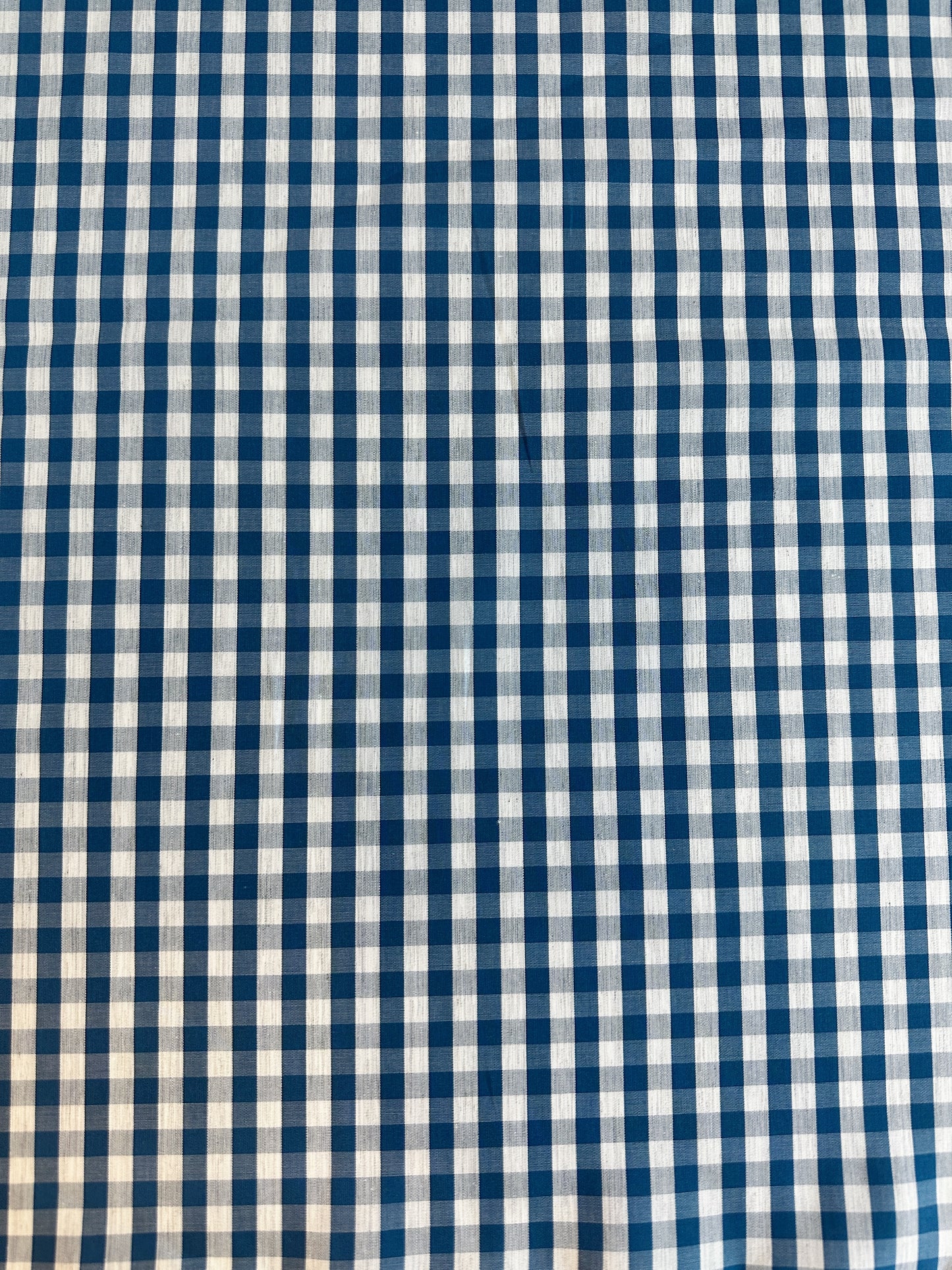 TELA ESTAMPADA DE 1,5 METROS DE ANCHO. 10 EUROS/ METRO. VOILE