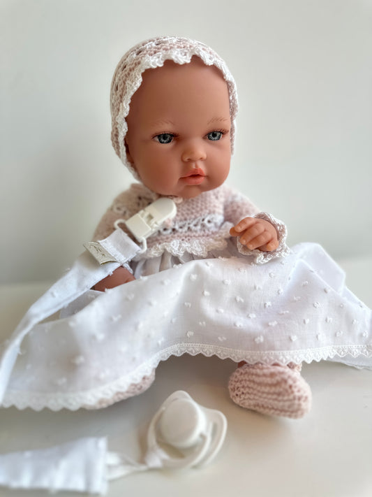 MUÑECO 33 CM con faldón hecho a mano