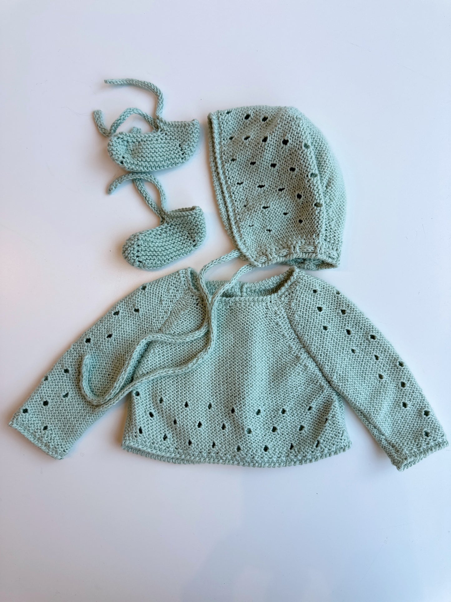 Capota, jersey y patucos para reborn 42cm