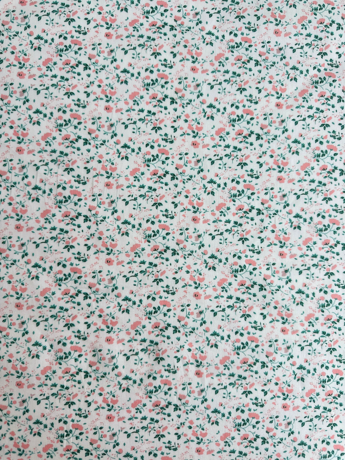 TELA ESTAMPADA DE 1,5 METROS DE ANCHO. 10 EUROS/ METRO.