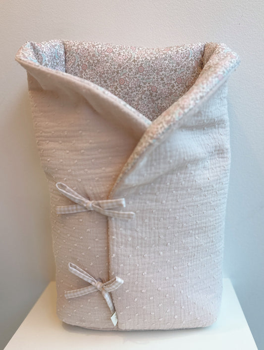 SAQUITO PARA MUÑECOS Y REBORNS MODELO ANIA PLUMETI