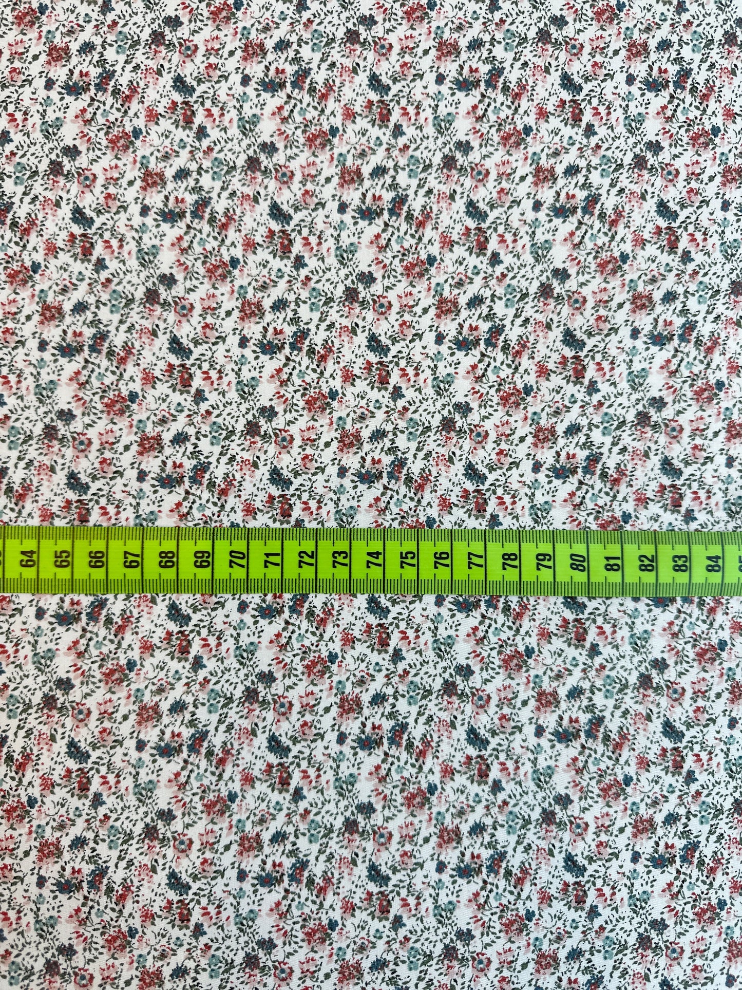 TELA INFANTIL ESTAMPADA ALGODÓN DE 1,5 METROS DE ANCHO. ANTES 14EUROS/ METRO AHORA 10€/METRO