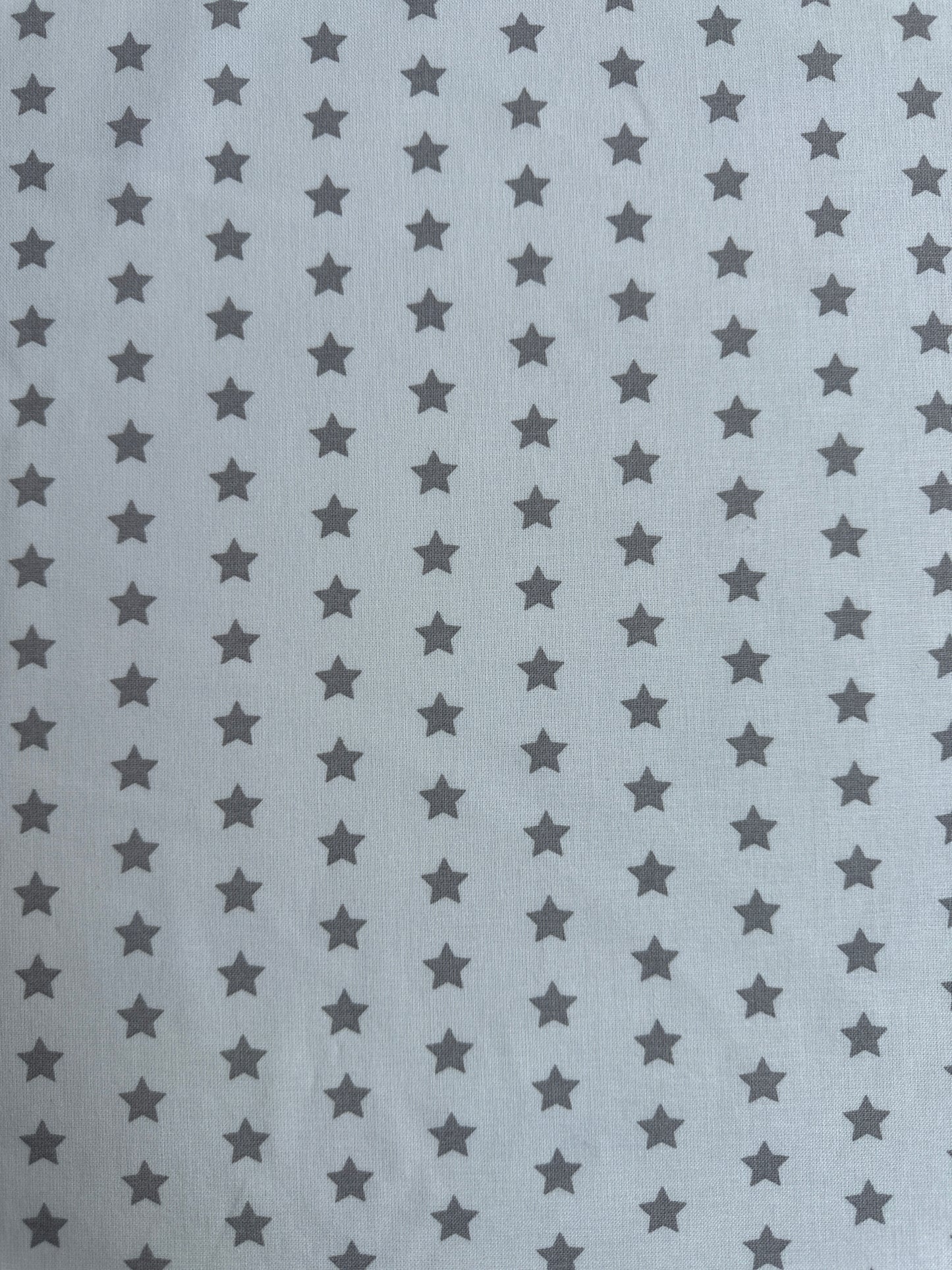 TELA ESTAMPADA DE 1,5 METROS DE ANCHO. 6 EUROS/ METRO.