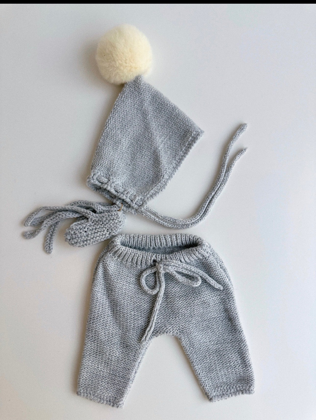 Conjunto polaina, capota pompón y patucos para Gordi Paola Reina 34 cm