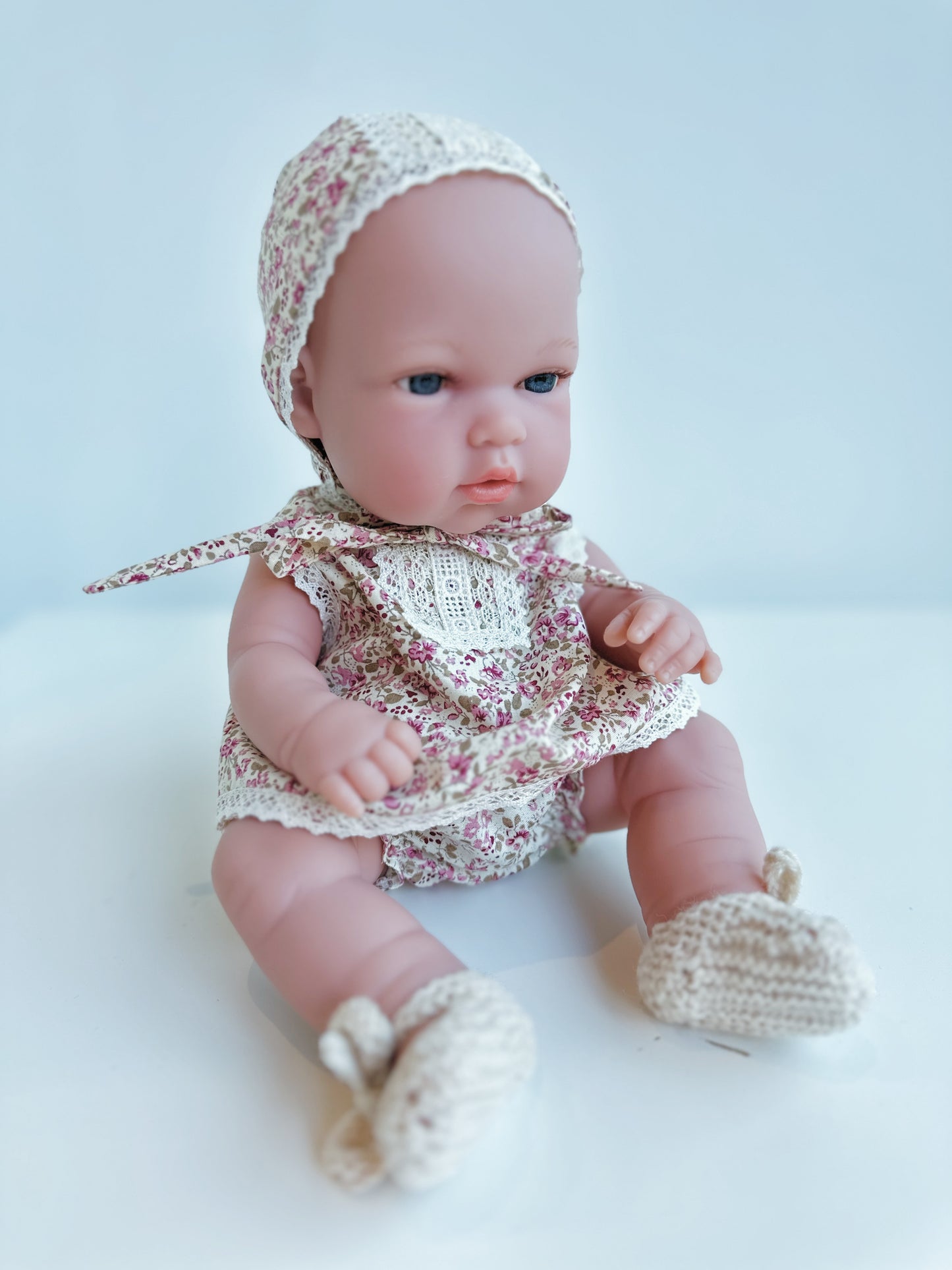 MUÑECO 33 CM