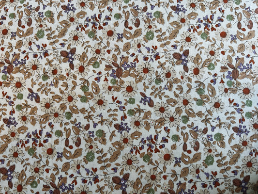 TELA ESTAMPADA DE 1,5 METROS DE ANCHO. 10 EUROS/ METRO.
