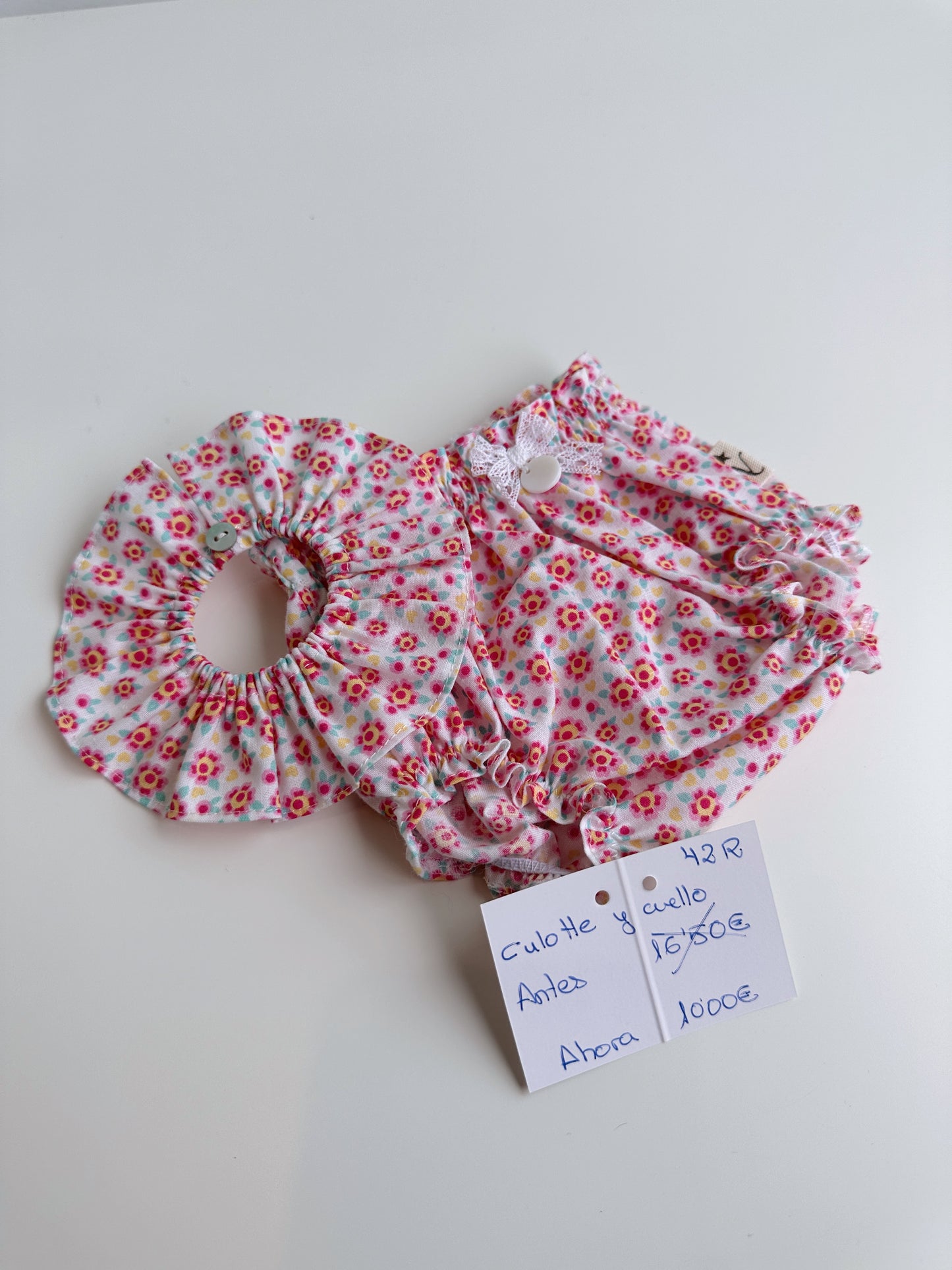 CONJUNTO CUELLO Y CULOTTE PARA REBORN DE 42 CENTIMETROS