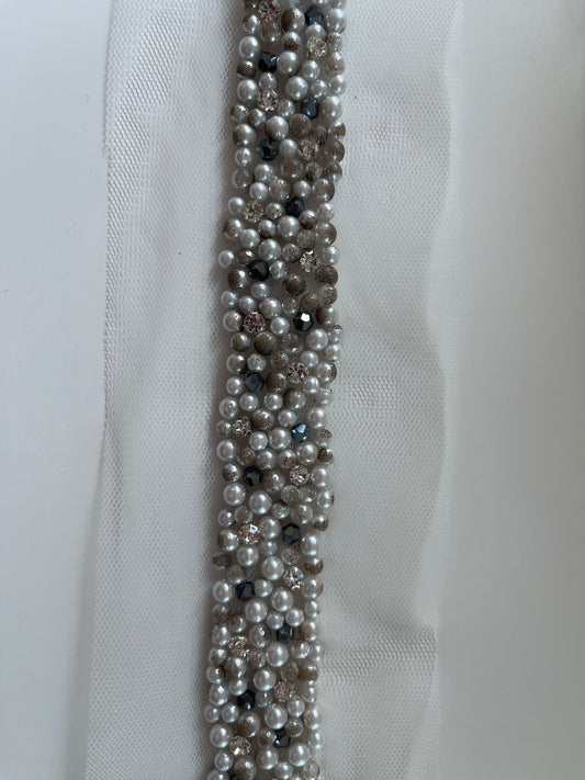PASAMANERIA FIESTA PERLAS Y BRILLANTES 3cm de ancho