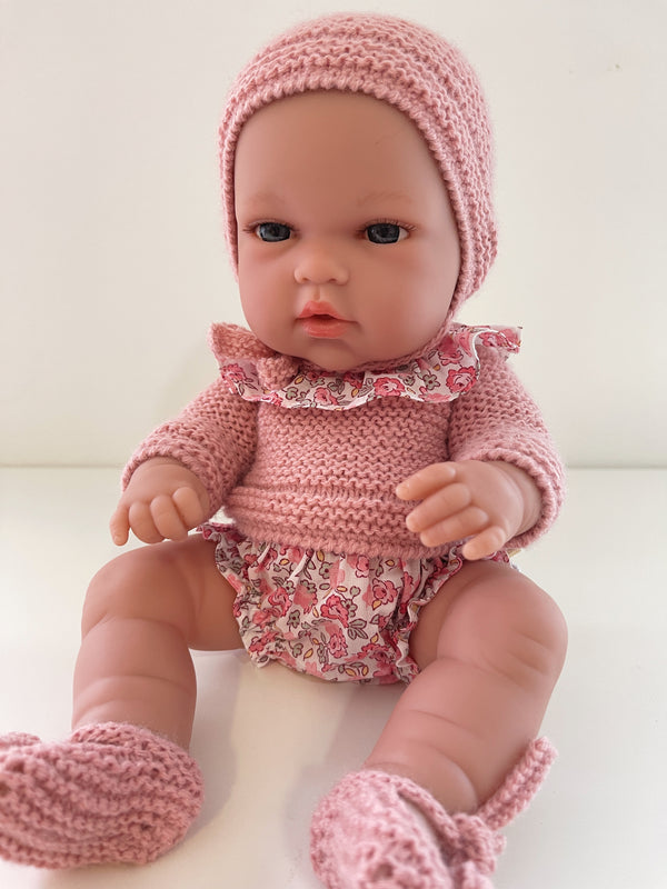 ROPA Y MUÑECO 33 CM
