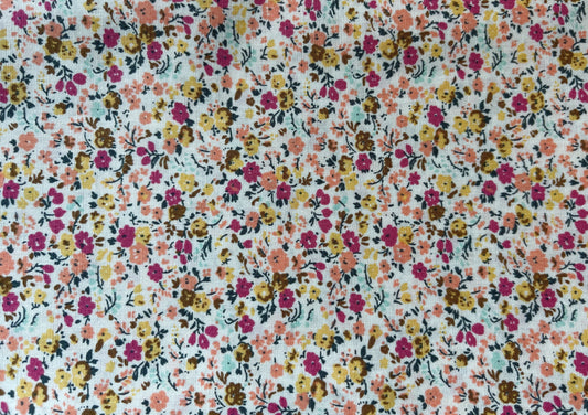 TELA ESTAMPADA DE 1,5 METROS DE ANCHO. 10 EUROS/ METRO.