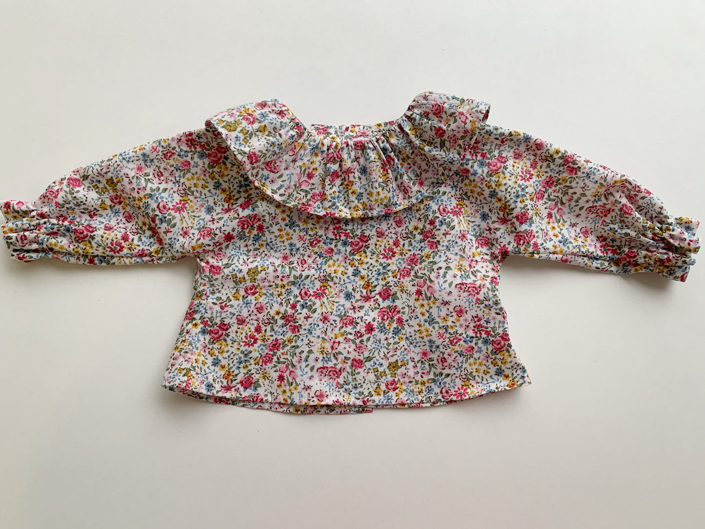 BLUSA MANGA LARGA Y CON CUELLO PARA REBORN DE 40 CM Y MUÑECA DE 42 CM